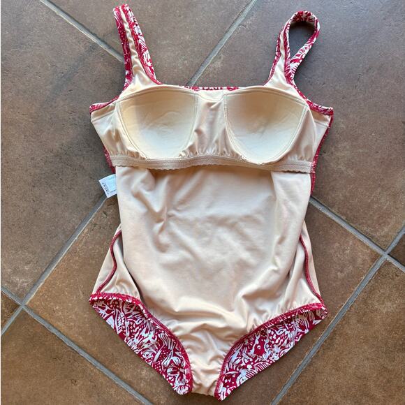 Land's End Tugless Tank Swimsuit with Red and White Cockatoo Print size 14 - Picture 9 of 11